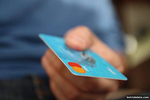 体育博彩风险平台TRC20充值到账时间全程揭秘