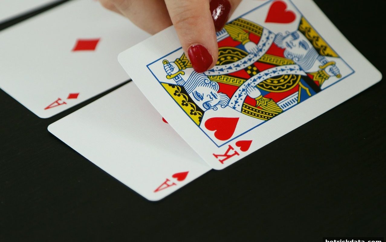 JJ斗地主：用教育智慧规避体育博彩风险，棋牌游戏的深度学习之道