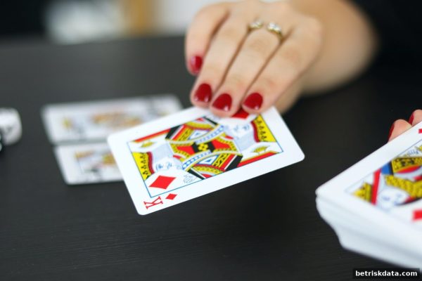 体育博彩风险视角下：桌游主题与风格如何左右你的沉浸体验？