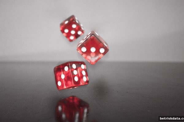 体育博彩风险下数字彩票选号策略：理性分析与资金管理指南
