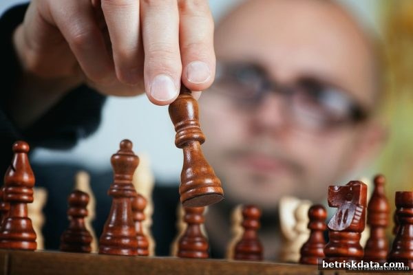 掼蛋进阶攻略：理性计算助力规避体育博彩风险