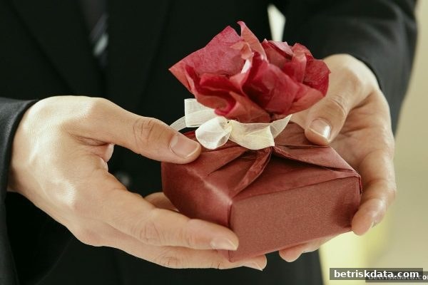从体育博彩风险看时时彩选号策略：理性分析与平台指南